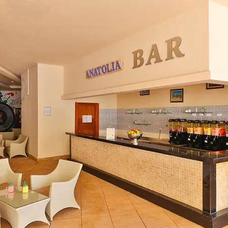 Θέρετρο Crystal Sunset Luxury & Σιντέ