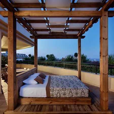 Crystal Sunset Luxury & Θέρετρο Σιντέ
