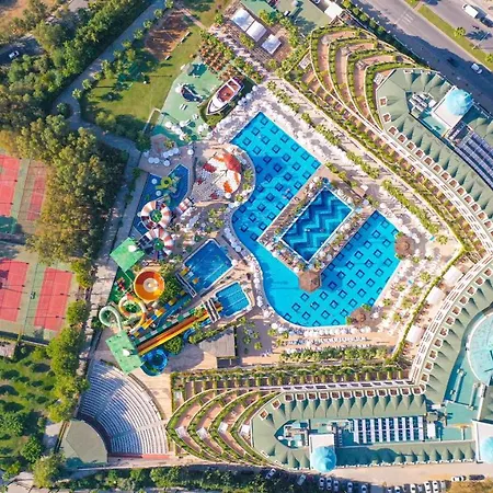 水晶日落华丽温泉度假村 5*